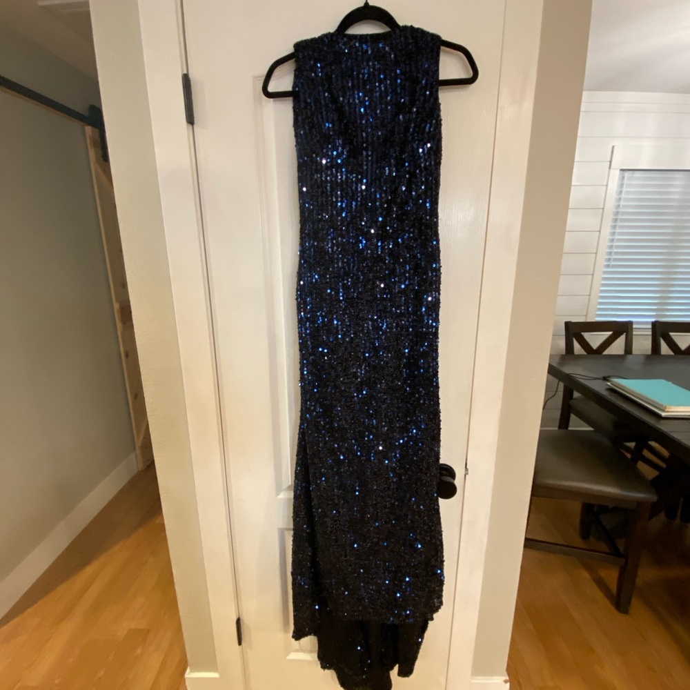 Elegant Midnight Blue Sequin Gown Prom Size 0 formal dress